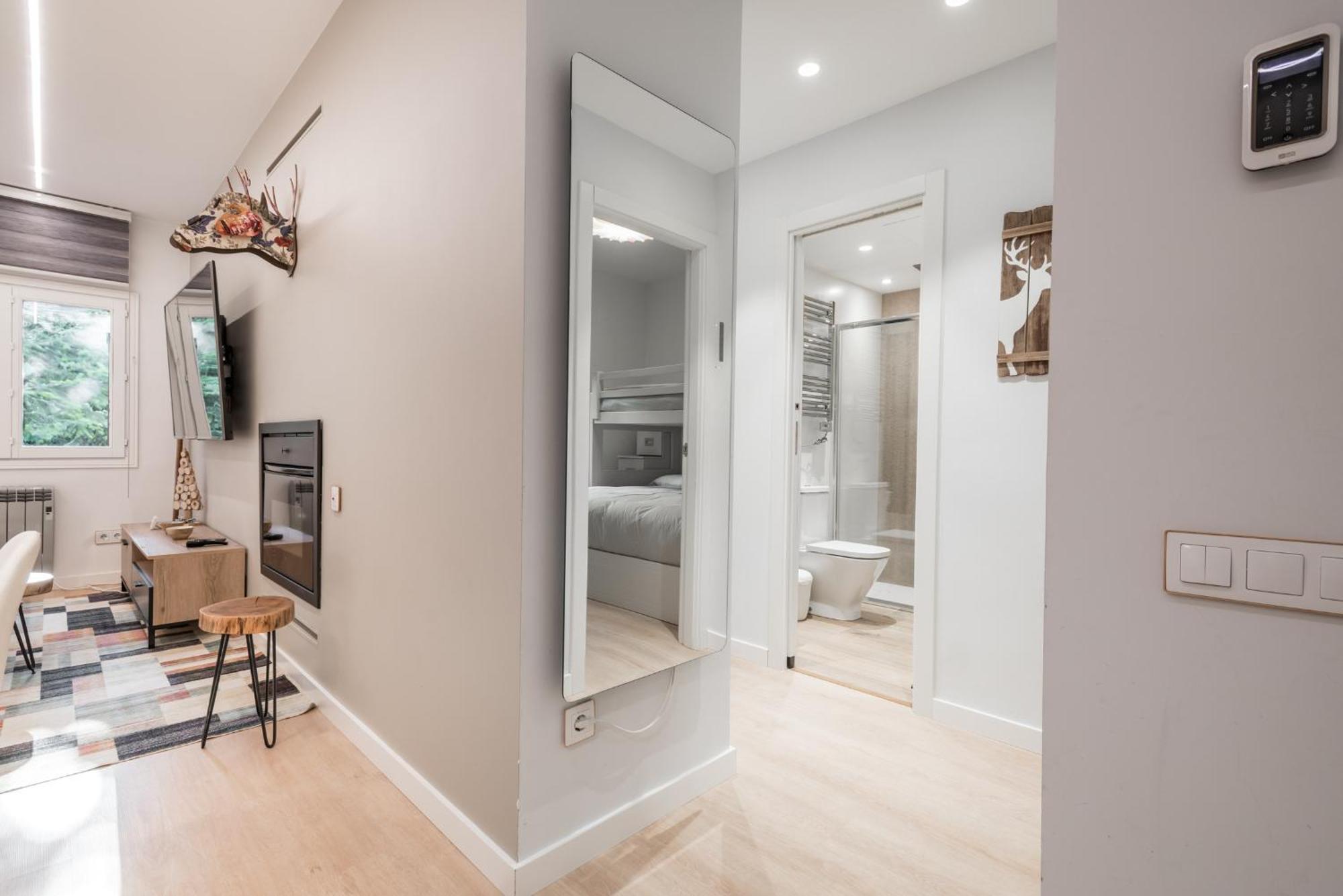Lebre By Totiaran Apartment Naut Aran ภายนอก รูปภาพ
