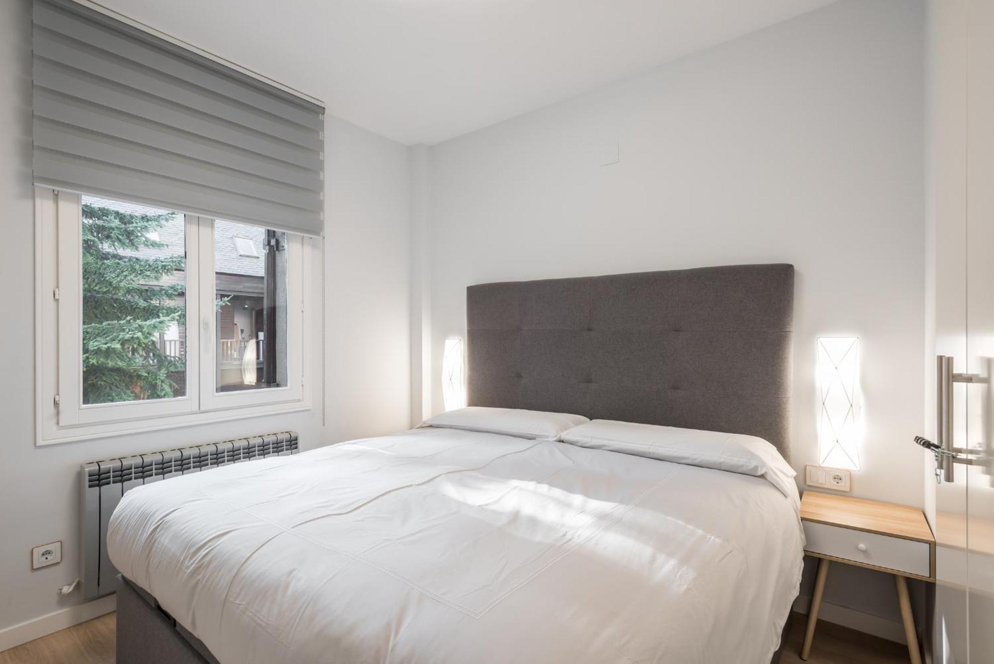 Lebre By Totiaran Apartment Naut Aran ภายนอก รูปภาพ