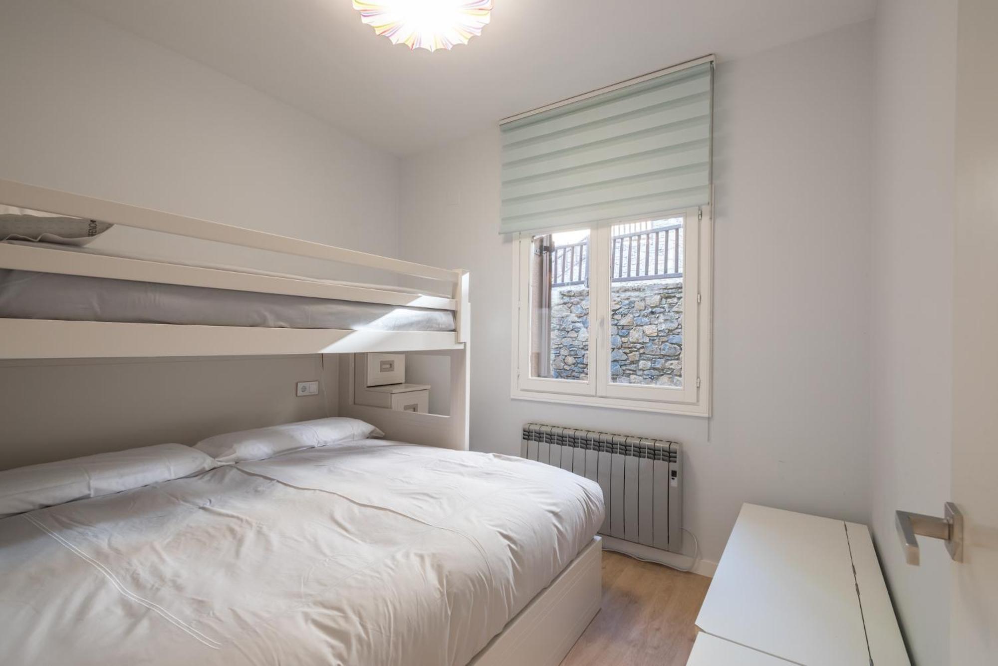 Lebre By Totiaran Apartment Naut Aran ภายนอก รูปภาพ